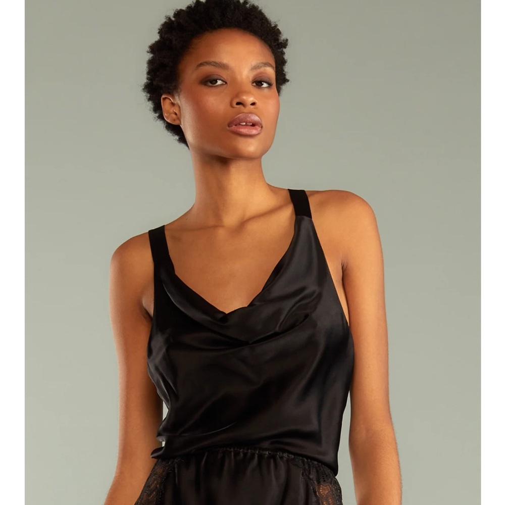 Lya silk blouse.